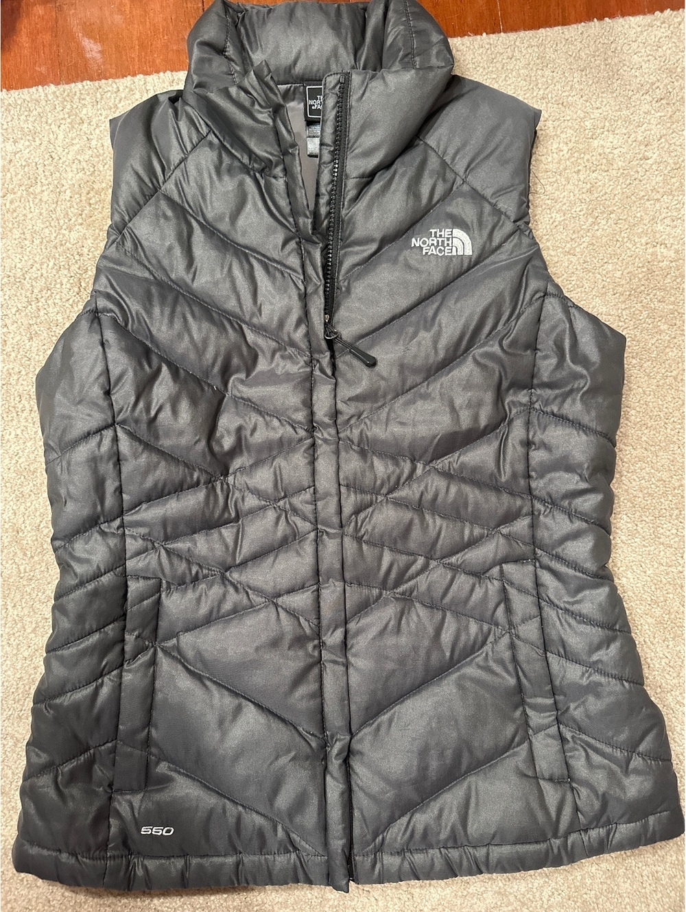(5)The North Face Women's Black 550 Goose Down Insulated Vest Medium